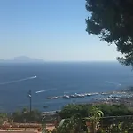 Casa Di Erminia Bed & Breakfast 4*